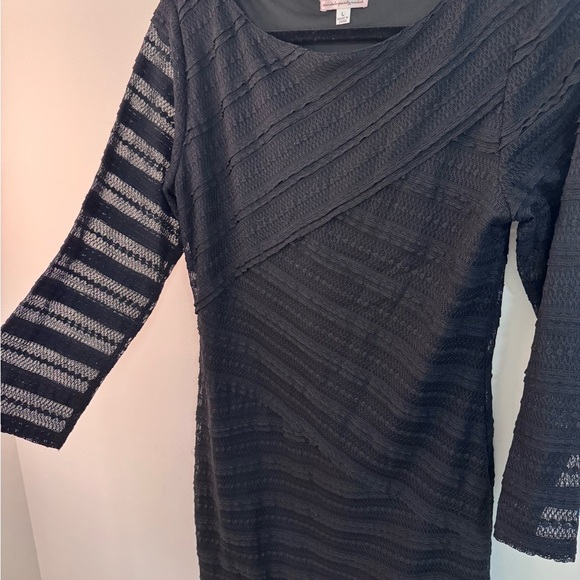 MSSP: Max Studio Body Con Lace Dress - Picture 4 of 5